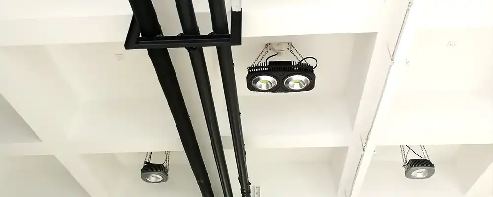 Industrial ceiling light Industrial ceiling light