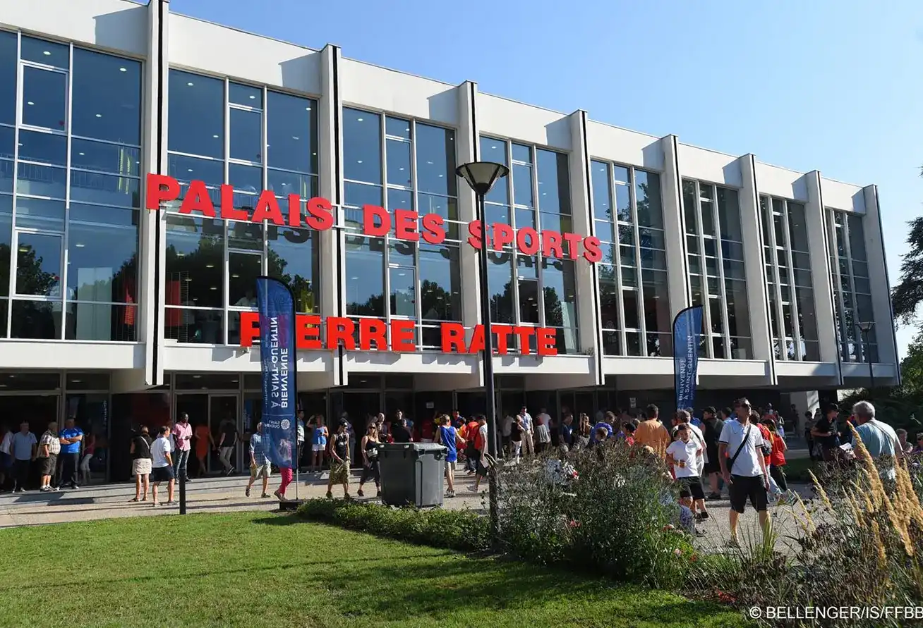 OEM Guide: Sports Venue 120000lm Led Sports Light 347 Vac Basketball Court Lights for Large Arenas