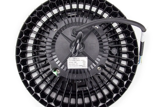 What are the benefits of using a 200W UFO LED High Bay Light?